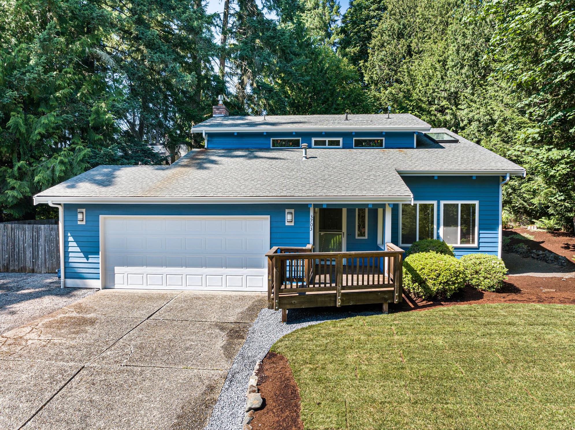 https://curtis-megan-gibsonhomes.com/files/2023/06/Home-for-Sale-in-Gig-Harbor-Washington1.jpeg